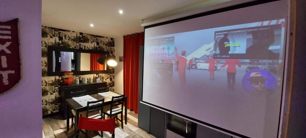 Appartement Cinema Video-Projecteur Et Garage Honfleur Exterior foto